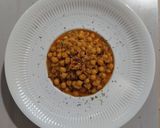 Foto del paso 4 de la receta: Garbanzos estofados con sofrito de rape y gambas