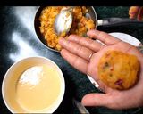 A picture of step 8 of Aloo chop.