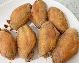 A picture of step 5 of Air fryer chicken wings.