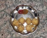 A picture of step 8 of Stuffed rava balls/ semolina cheese paneer balls.
