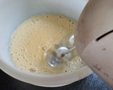 Foto del paso 2 de la receta: Budín de peras y frutas escurridas sin azúcar y sin manteca