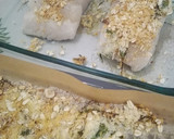 Foto del paso 4 de la receta: Suprema de merluza con crumble sobre cama de patata, puerro y salsa de coco
