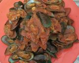 Foto langkah ke 5 dari resep Kerang Hijau Saus Padang.