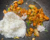 Foto langkah ke 4 dari resep Kimchi Bokkeumbap (Nasi goreng kimchi).