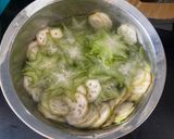 Hình bước làm 3 của món Cháo và gỏi vịt kiểu miền Trung