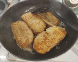 Foto del paso 5 de la receta: Torrijas normales o sin lactosa y sin azúcar a la plancha o sartén