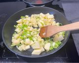Foto del paso 2 de la receta: Solomillo de Pavo con Salsa de Manzana, Puerro y Nueces
