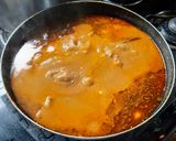झणझणीत चिकन तांबडा रस्सा (chicken tambda rassa recipe in marathi) रेसिपी स्टेप 8 फोटो 