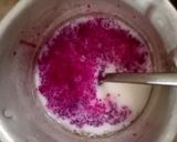 Foto langkah ke 3 dari resep Puding Susu Buah Naga.