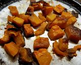 Foto del paso 5 de la receta: Cola de Raya al horno con zanahoria, remolacha, papa y calabaza