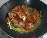 Foto langkah ke 5 dari resep Pesmol Ikan Nila Bumbu Acar Kuning Timun dan Wortel.