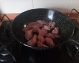 Foto del paso 4 de la receta: Conejo con rebollones (níscalos) y caracoles