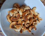 A picture of step 5 of Paper roasted nuts.