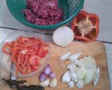 Foto langkah ke 1 dari resep Tumis daging sapi.
