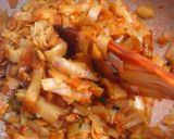 Foto langkah ke 7 dari resep Kwetiau Goreng Bumbu Racik Sop.