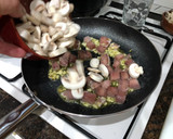 Foto del paso 3 de la receta: Espaguetis con setas champiñones y filete de atún