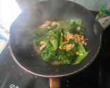 รูปขั้นตอนการทำที่ 2 ของ ใบเหลียงผัดไข่