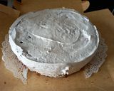 Foto del paso 4 de la receta: Torta decorada con merengue
