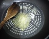Foto langkah ke 4 dari resep Garlic Butter Spaghetti.