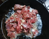 Foto del paso 2 de la receta: Tabla de papas, queso y carne