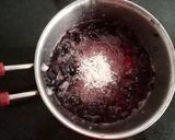 A picture of step 1 of Black currant ice cream.