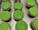 Foto langkah ke 2 dari resep Bolu Kukus Mekar Semangka.