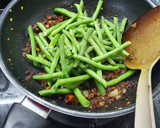 Foto langkah ke 3 dari resep 66. Cah buncis daging cincang.
