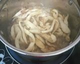 Foto del paso 5 de la receta: Pechuga de pollo en juliana con cebolla caramelizada