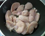 Foto del paso 1 de la receta: Pasta casarecce estilo griego con pollo