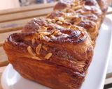 Foto del paso 23 de la receta: Brioche hojaldrado caramelizado con speculoos y almendras