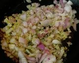 A picture of step 4 of Maharashtrian Kanda Poha.