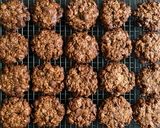 A picture of step 5 of Cocoa Oats & Almond Cookies.