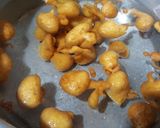 A picture of step 5 of Dahi Phulkiyan.