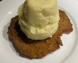 Foto del paso 5 de la receta: Milanesa con puré salsa y queso