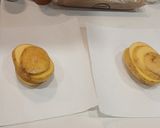 Foto del paso 1 de la receta: Fricandó Exprés de Pollo Asado con Néctar de Ciruelas y Patatas Fondant al Pimentón