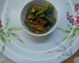 A picture of step 6 of Stuffed garlic bhindi.