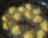 A picture of step 3 of Chana dal phulori/ bhajiya.