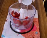 A picture of step 10 of No-Bake Strawberry Cheesecake.