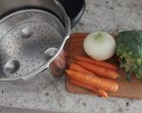 Foto del paso 1 de la receta: Verduras 🥦🧅🥕🥔🥒 al Vapor en Olla Rápida