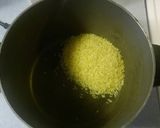 A picture of step 1 of creamy chicken rice soup.