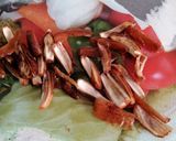 Foto del paso 3 de la receta: Ensalada con dátiles y frutos secos