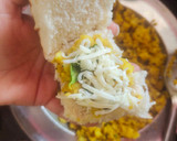 चीज़ी उल्टा वड़ा पाव (Cheesy ulta vada pav recipe in Hindi) रेसिपी चरण 4 फोटो