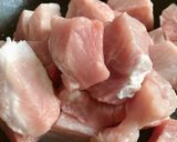 Hình bước làm 2 của món Thịt Heo Hầm Đậu Trắng