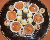 Foto del paso 7 de la receta: Canapés de salmón marinado, pulpo, mango y aguacate
