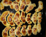 Foto del paso 5 de la receta: Medialunas de manteca
