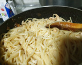 Foto del paso 4 de la receta: Spaghetti con pollo, nata y cebolla caramelizada
