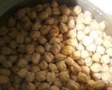 A picture of step 2 of Chole Palak.