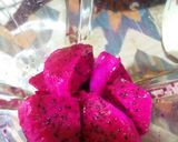 Foto langkah ke 1 dari resep Es Lilin Buah Naga.