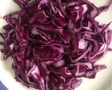 Foto del paso 3 de la receta: Carpaccio de bacalao ahumado sobre cama de lombarda