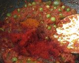 A picture of step 5 of Pav bhaji.